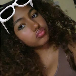 Meet your Posher, Janae